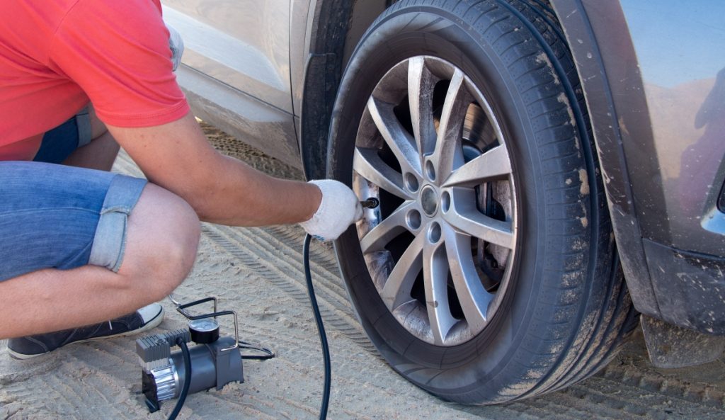 Gonfleur de pneus : Mannesmann M01790, Michelin 009519 ou Tirewell 12V ?
