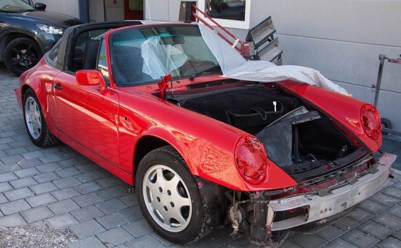 Comment remplacer vous-même une pièce de carrosserie endommagée sur votre voiture