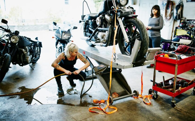 Les étapes de base pour effectuer des réparations mineures sur votre moto